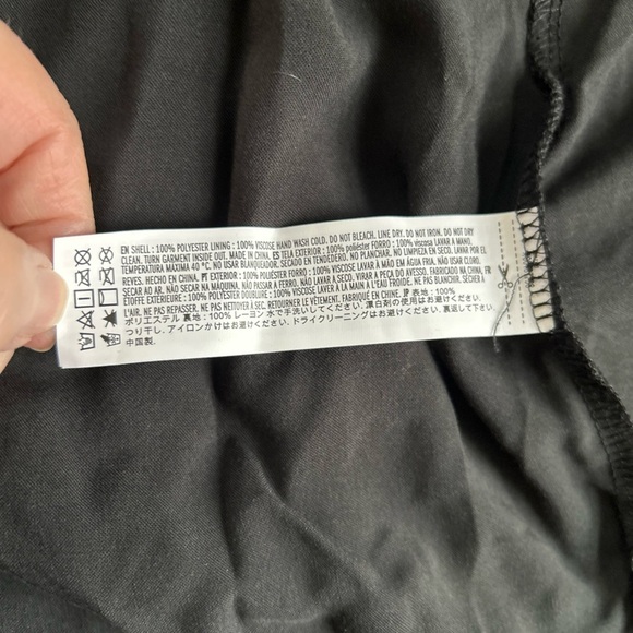 Forever 21 Women's 1X Black‎ Sleeveless Dress Pleats Lined Open Back Coquette - Picture 11 of 12